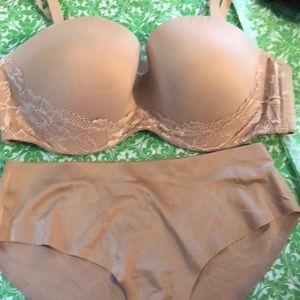 Victoria secret set nwot was washed though